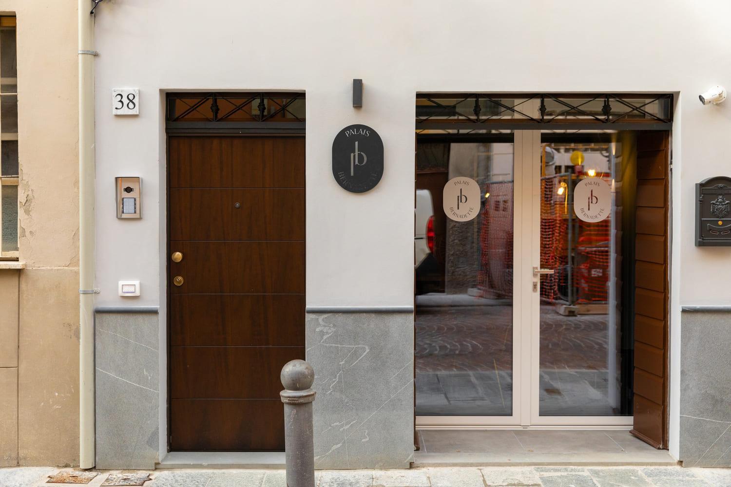 Palais Bernadette Aparthotel Parma Exterior foto
