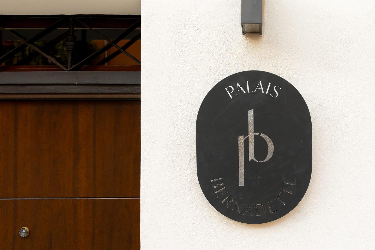 Palais Bernadette Aparthotel Parma Exterior foto